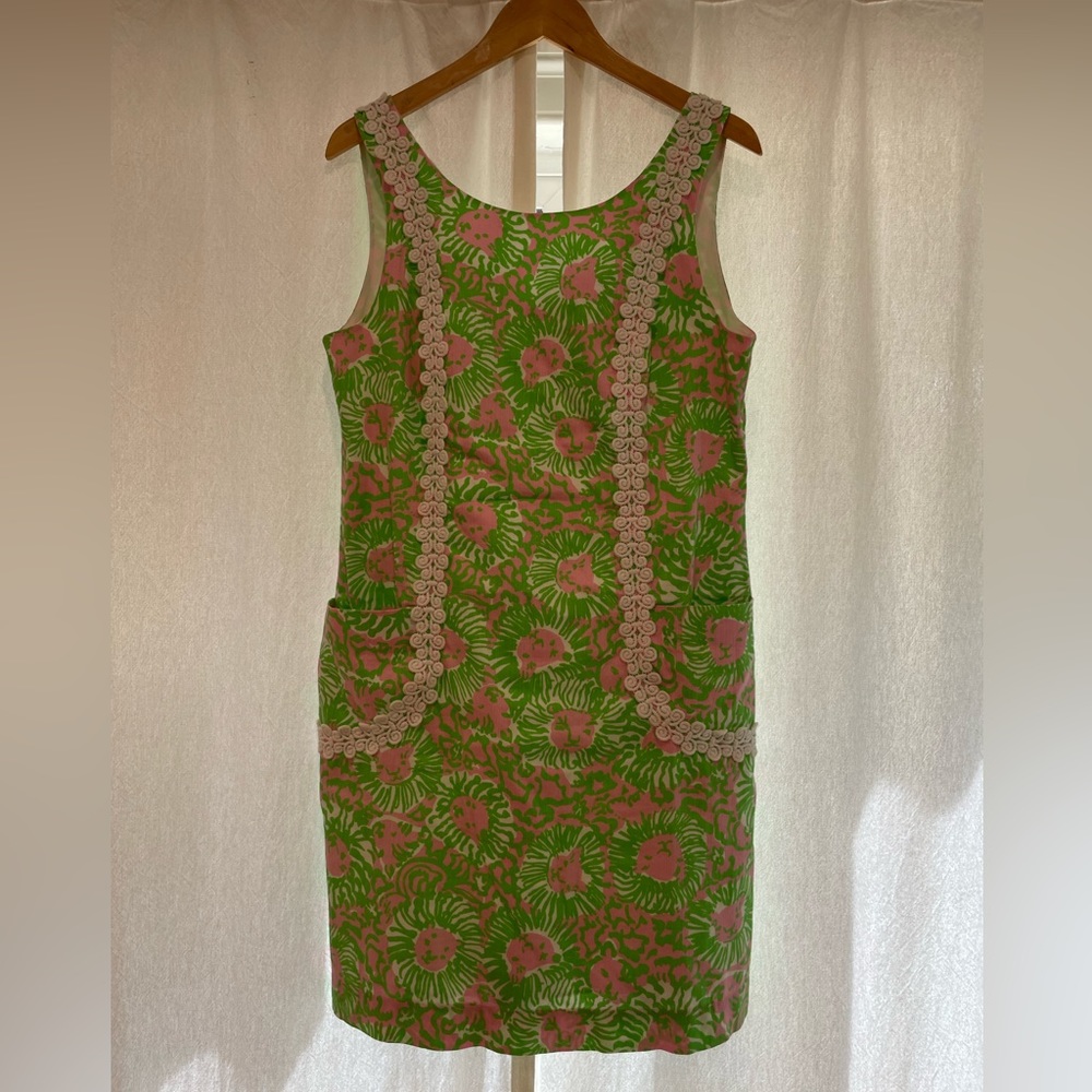 Lilly Pulitzer pink/ green lion sheath dress with lace detail